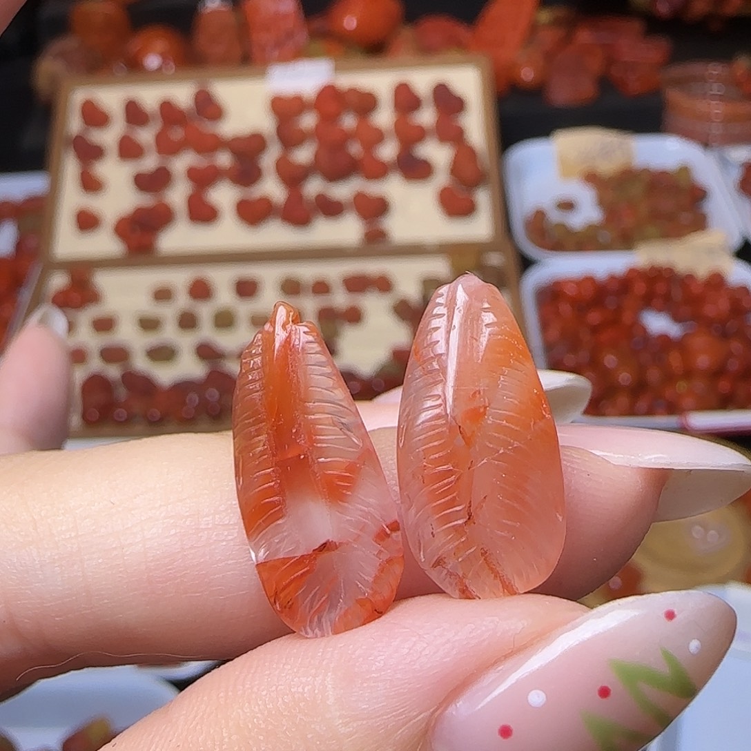 南红玛瑙未镶嵌颈饰