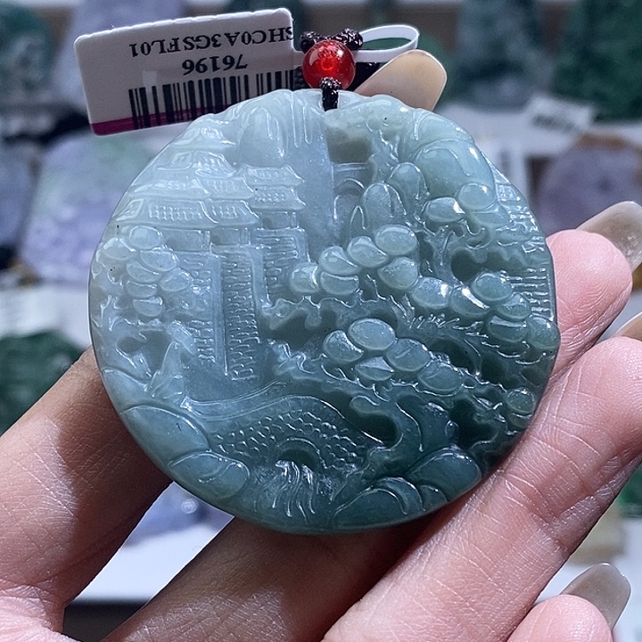 翡翠颈饰未镶嵌翡翠