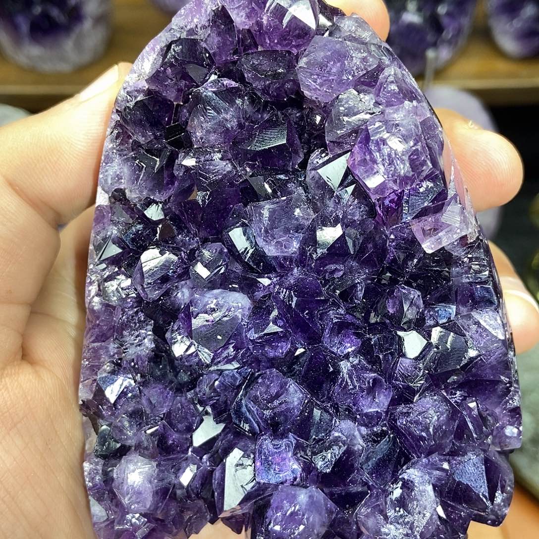 紫晶大型摆件（非配饰）未镶嵌