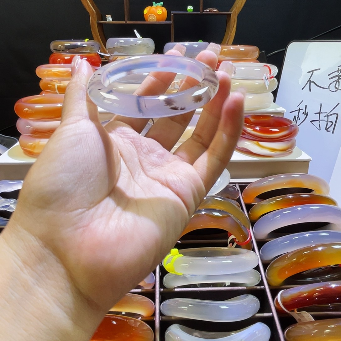 手镯玛瑙/玉髓未镶嵌