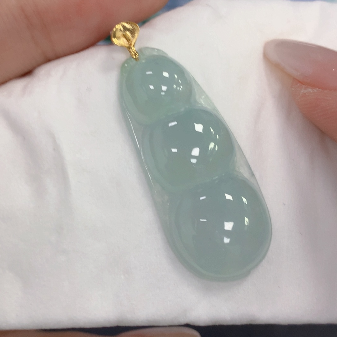 颈饰18K金镶嵌翡翠