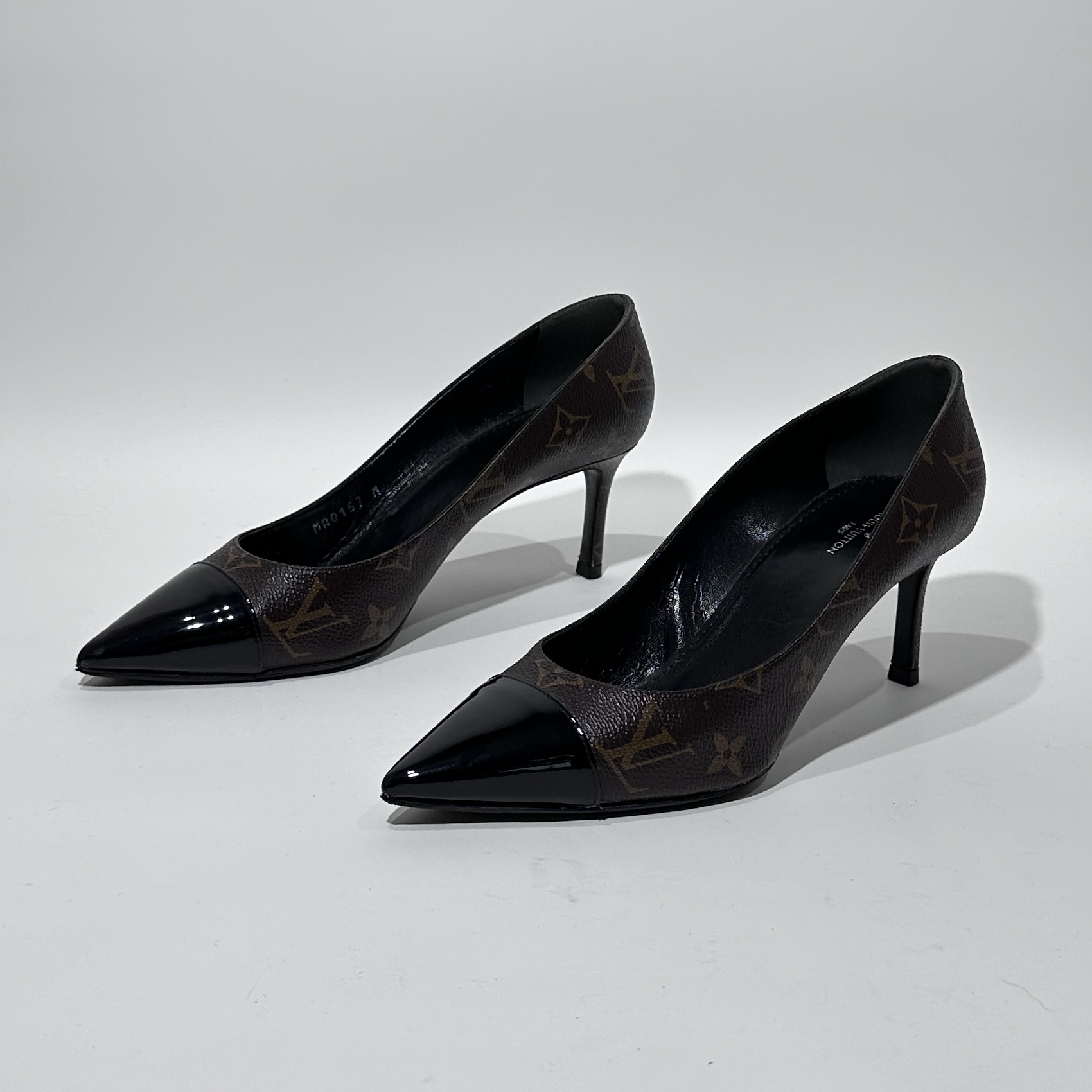 95新 LouisVuitton/路易威登 37.5码 黑棕老花时尚高跟鞋/WX80312