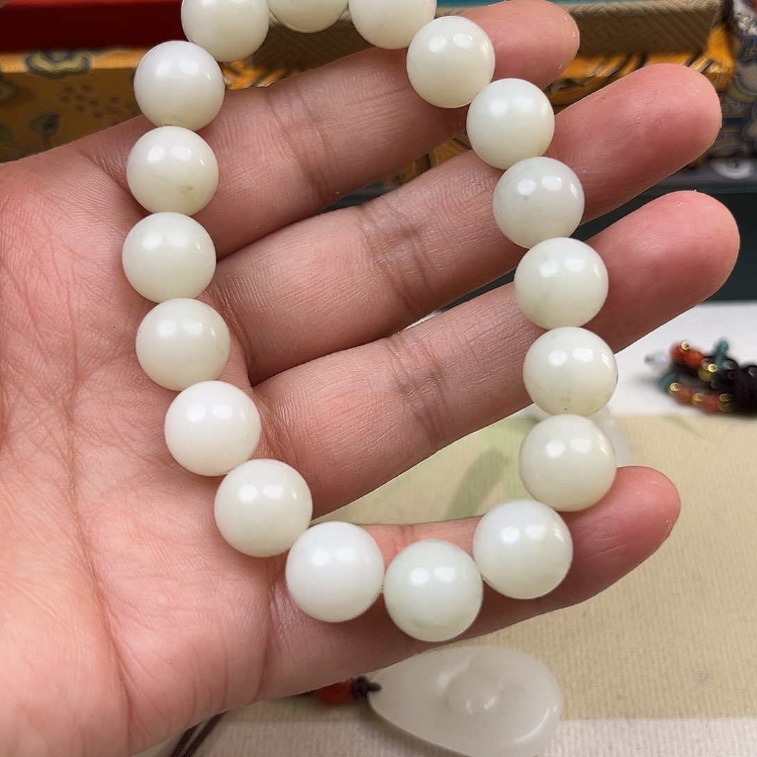 和田玉手链未镶嵌