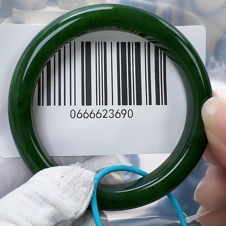 和田玉未镶嵌手镯包容5859