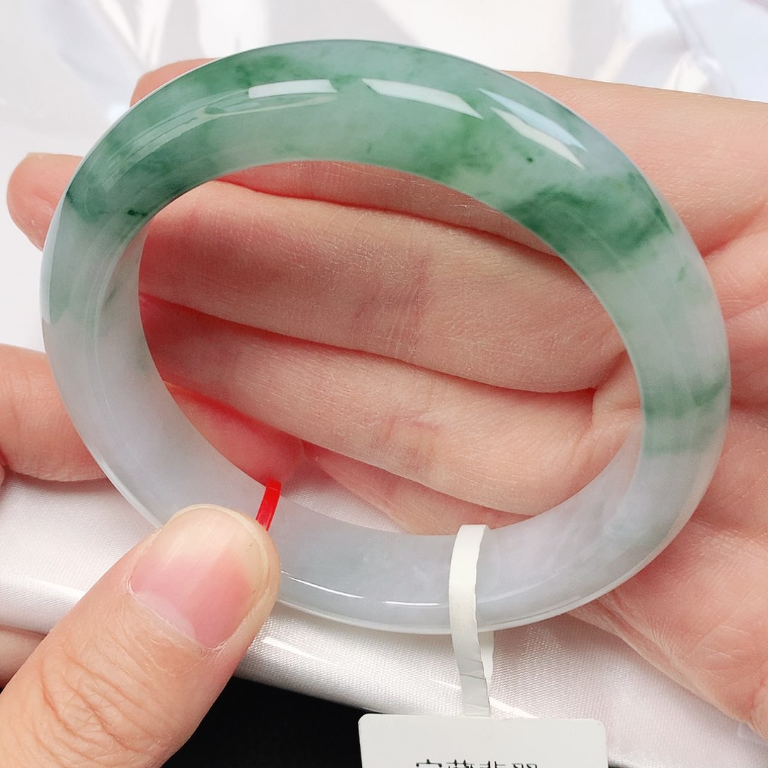 翡翠手镯未镶嵌抖音870