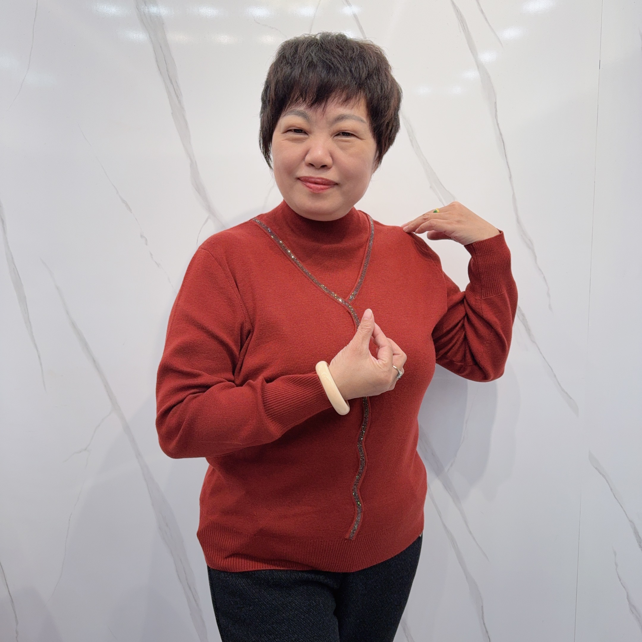 1178冬季新款时尚显瘦假两件半高领烫钻毛衣