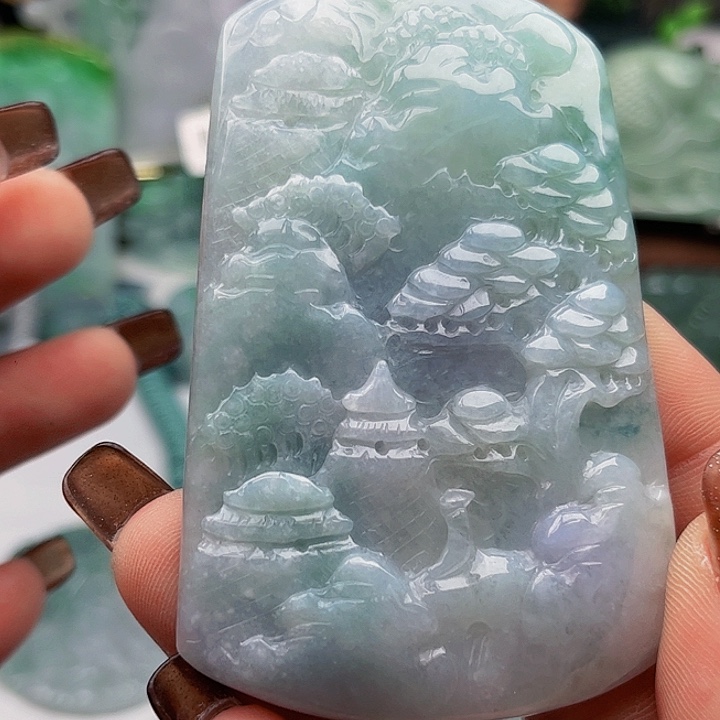 翡翠未镶嵌颈饰挂件