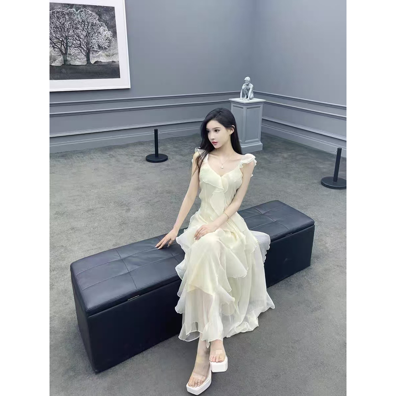 法式度假风泰国海边拍照连衣裙超仙女荷叶边飘逸长裙吊带裙沙滩裙