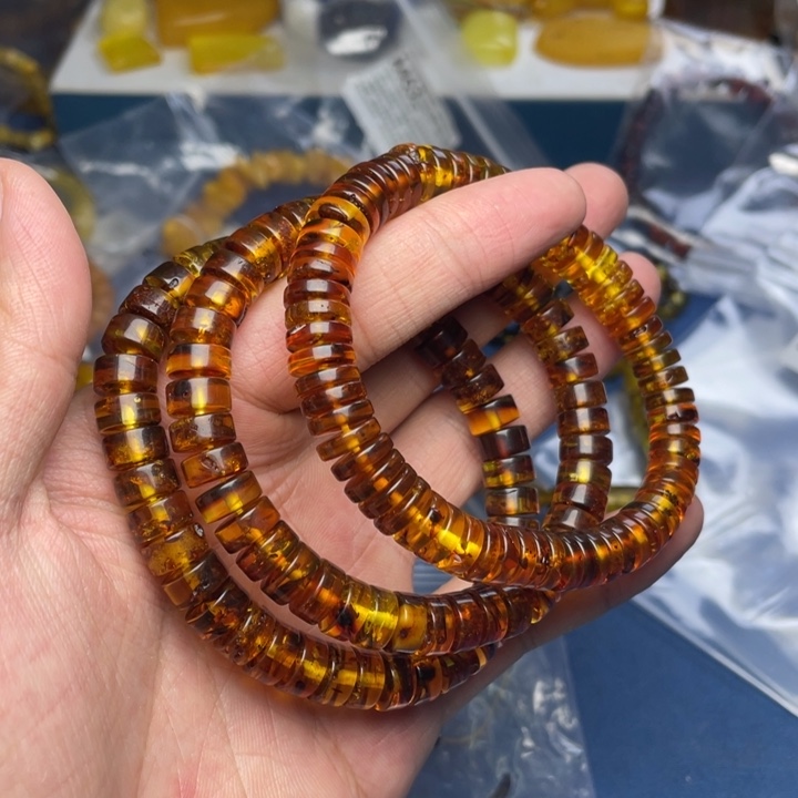 未镶嵌琥珀珠宝奇石