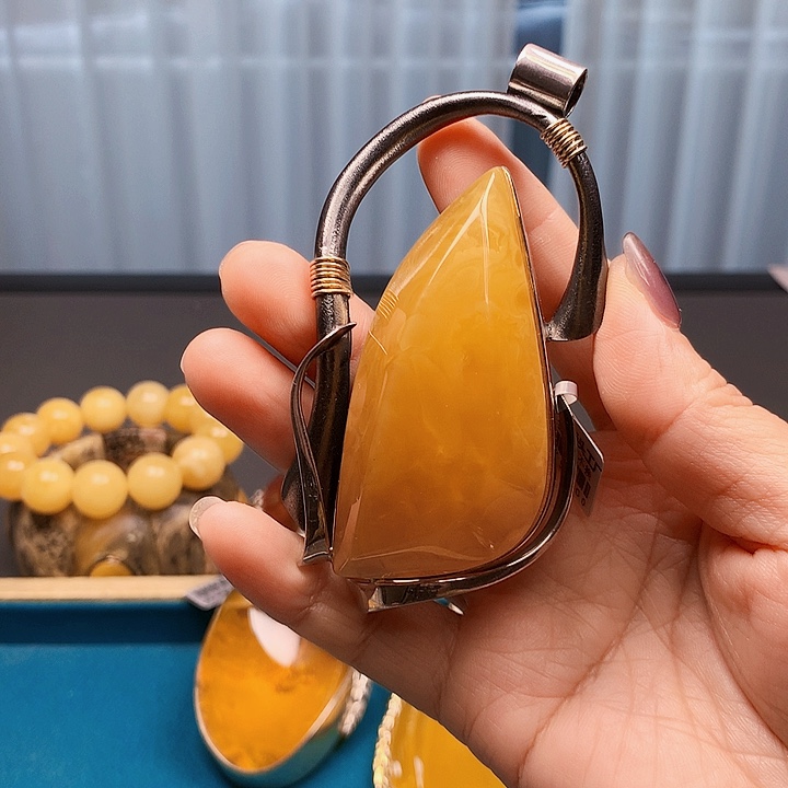 琥珀颈饰银S925镶嵌波兰设计款琥珀蜜蜡