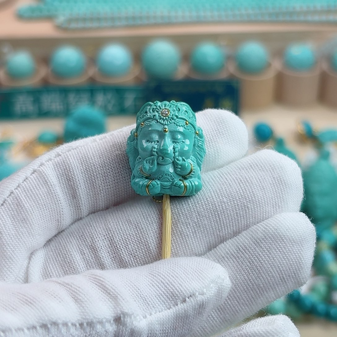 绿松石未镶嵌珠宝奇石