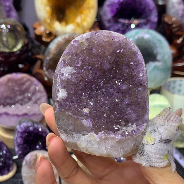 未镶嵌水晶大型摆件（非配饰）