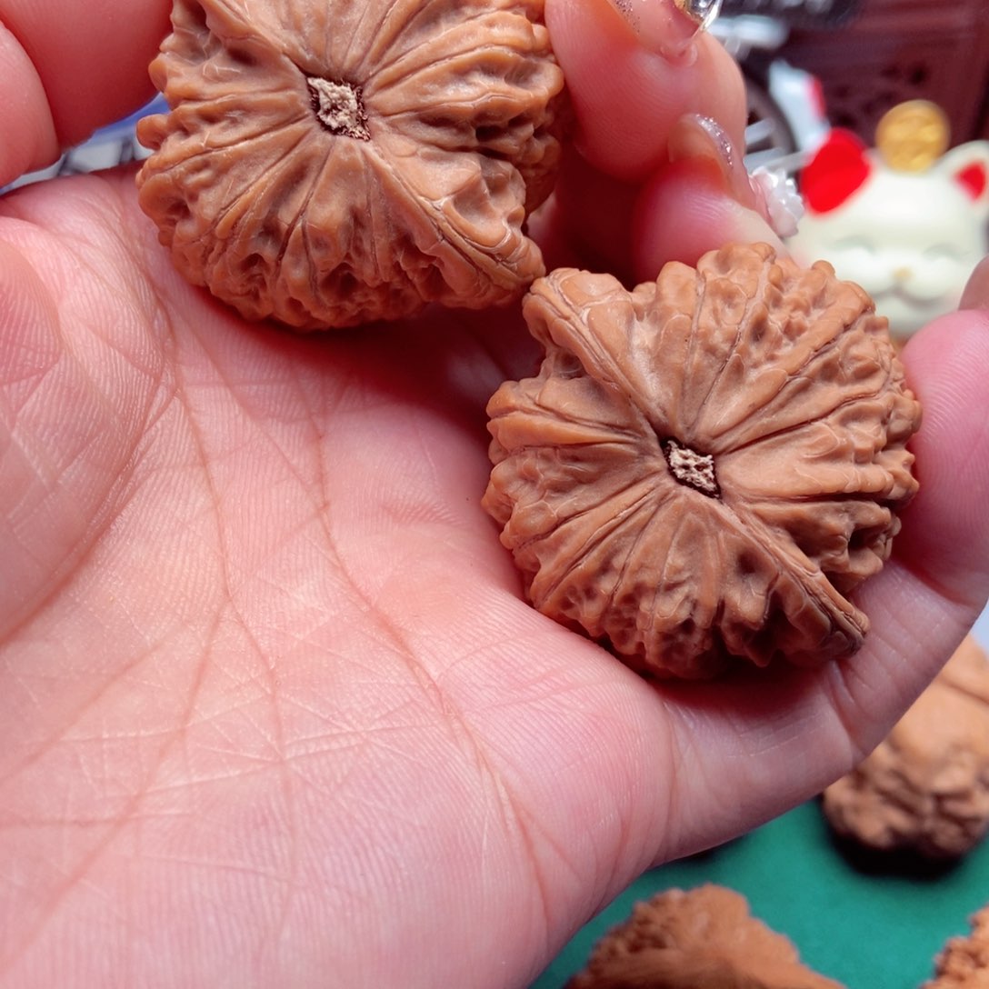 文玩核桃吊坠顺**易血麒麟42