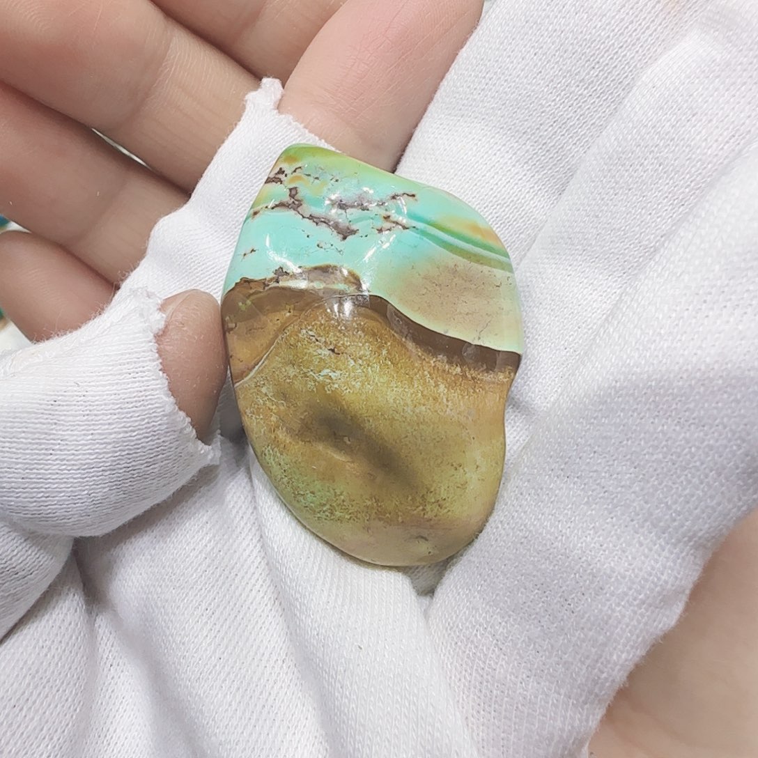 绿松石未镶嵌原矿绿松石