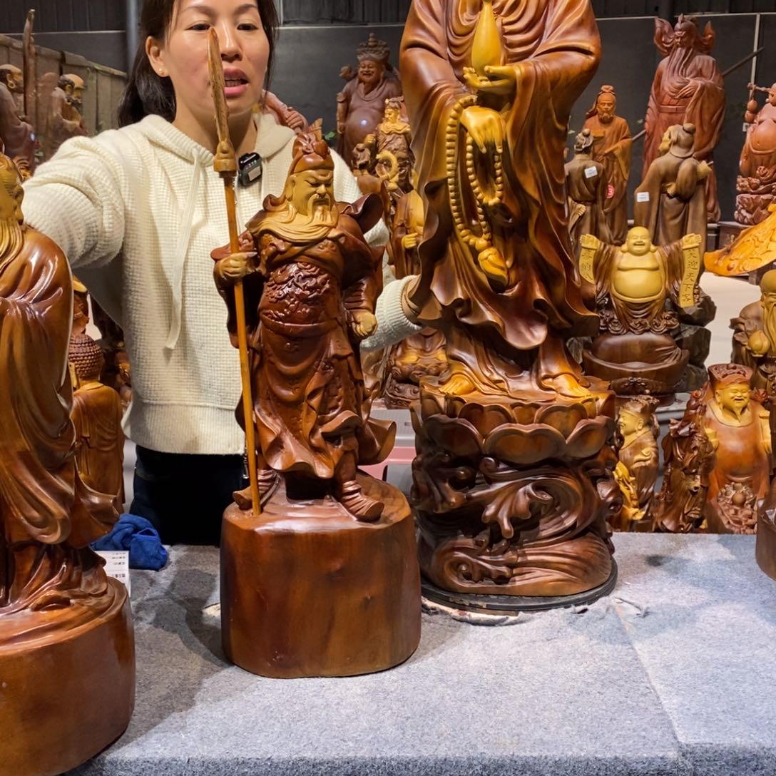 民***人香樟木1米净瓶观音