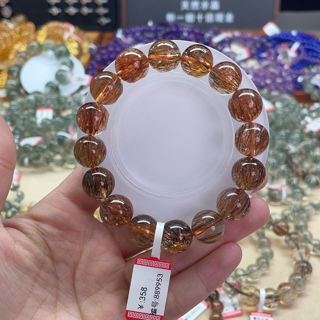 水晶手链未镶嵌一****?黑金超七