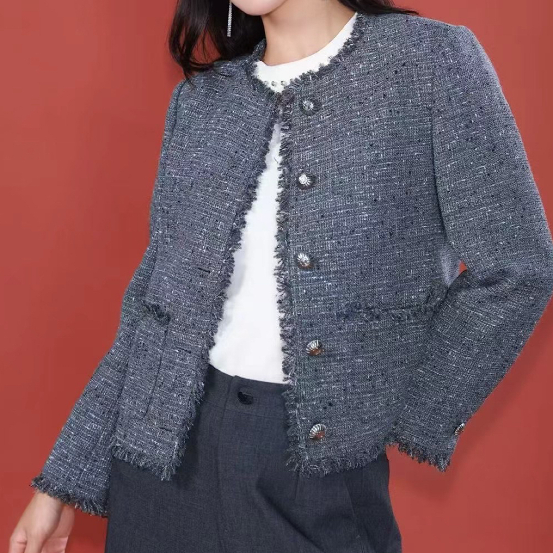 秋季女纽扣纯色圆领短外套通勤短款直筒型常规小香风