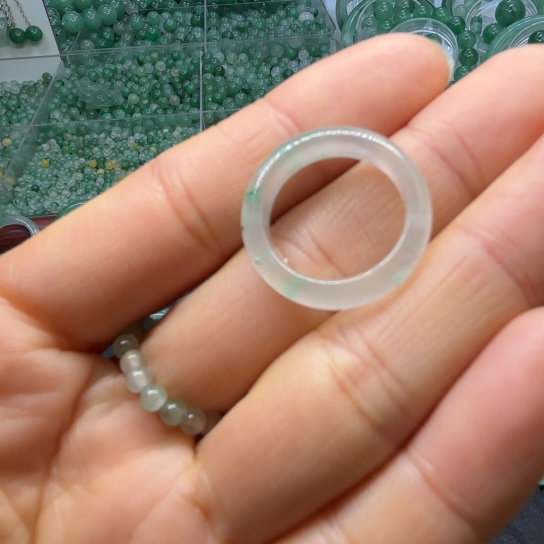 石英质玉（非洲翠）未镶嵌戒指  珠子  手镯白冰戒指