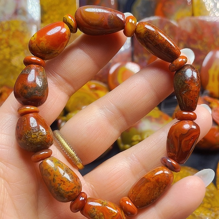 玛瑙/玉髓手串未镶嵌再****伤