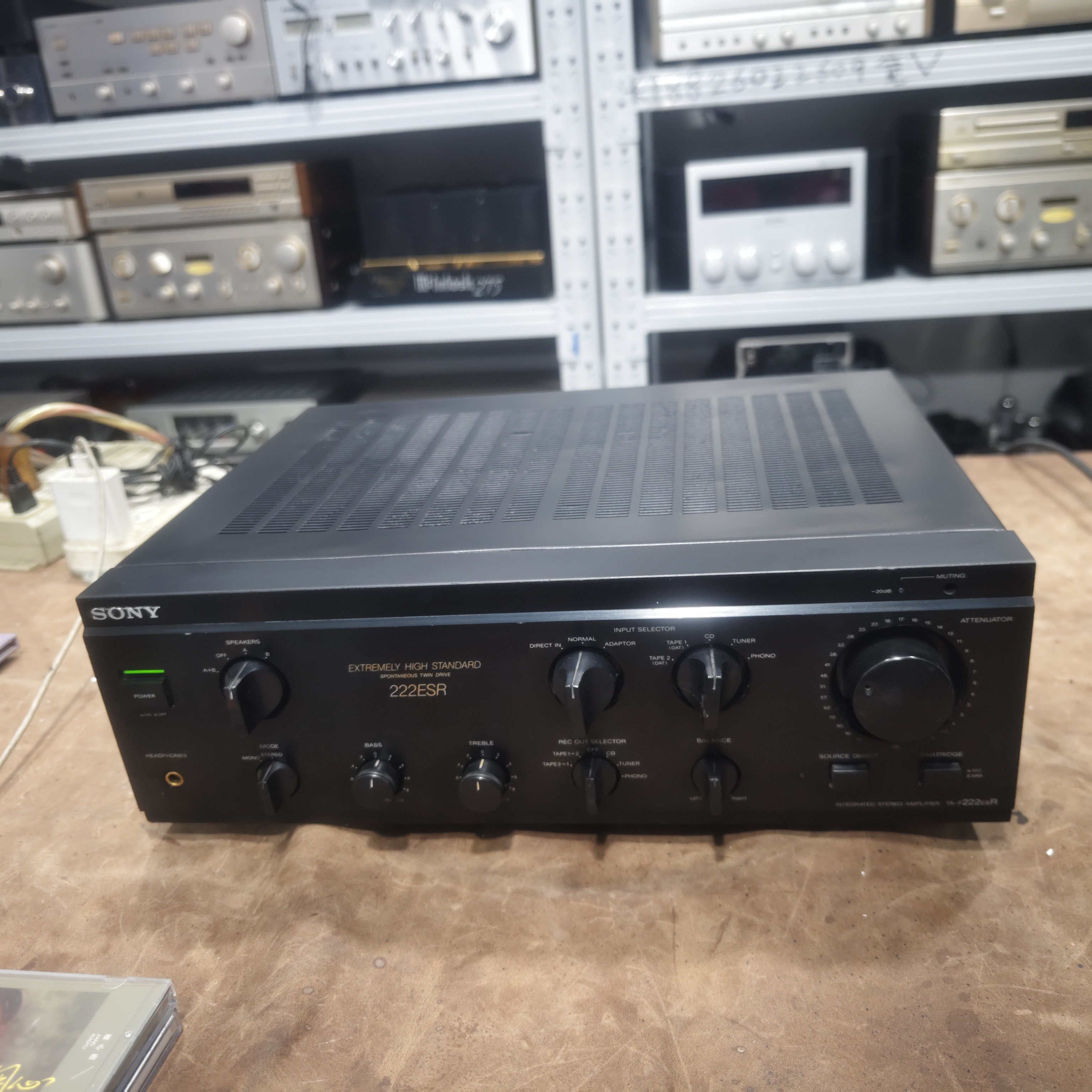 8新  二手索尼纯功放机F222ESR正常100V不包邮不支持退换货