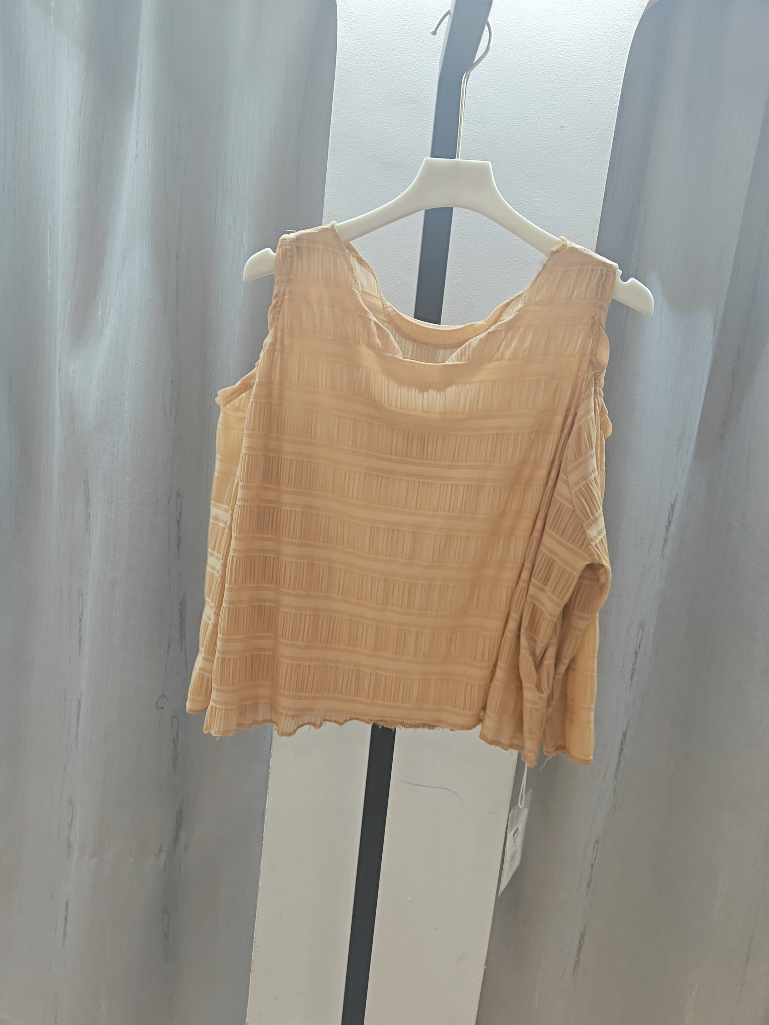 34露肩小背心（120斤）默认微瑕无运费险