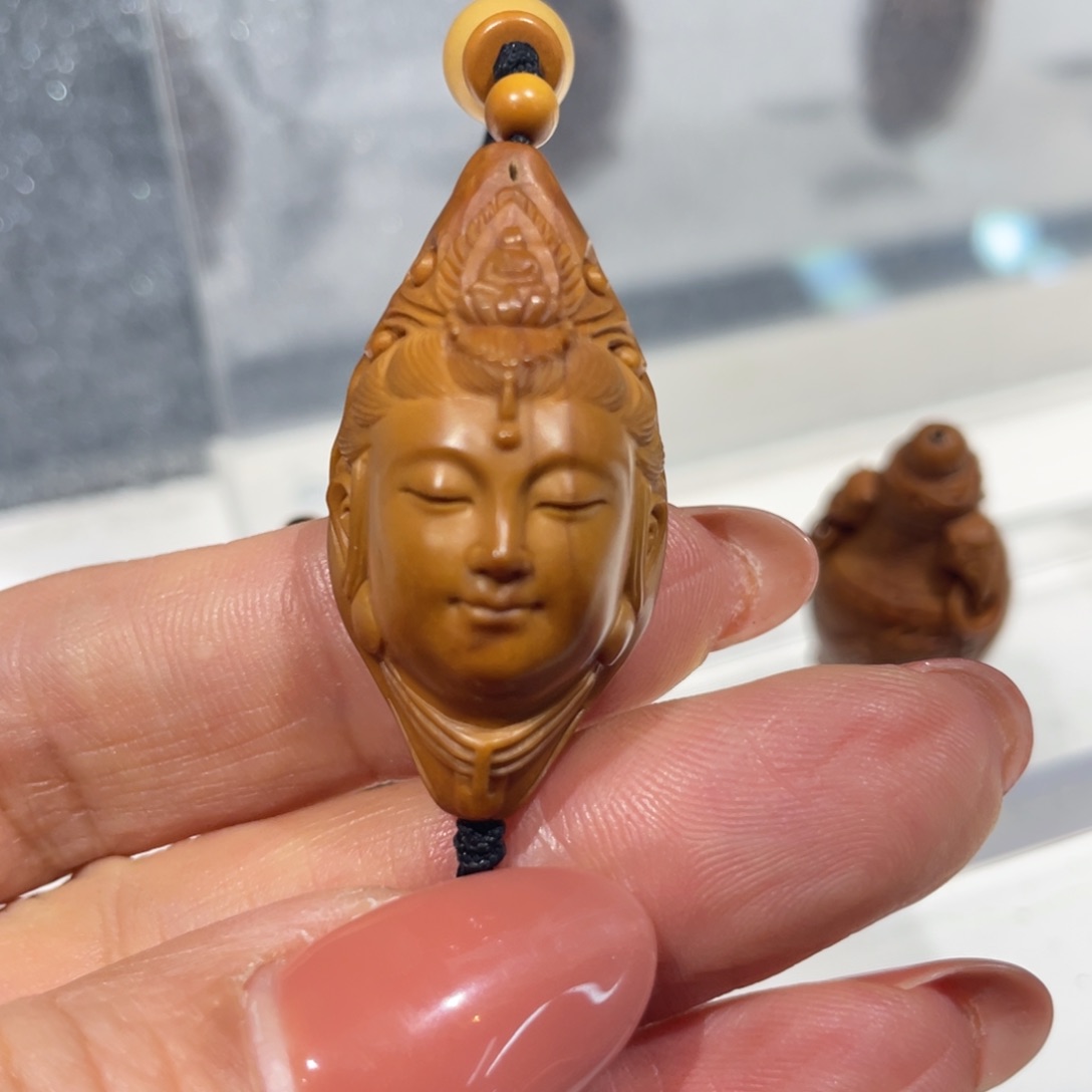 橄榄核吊坠橄榄核雕工艺