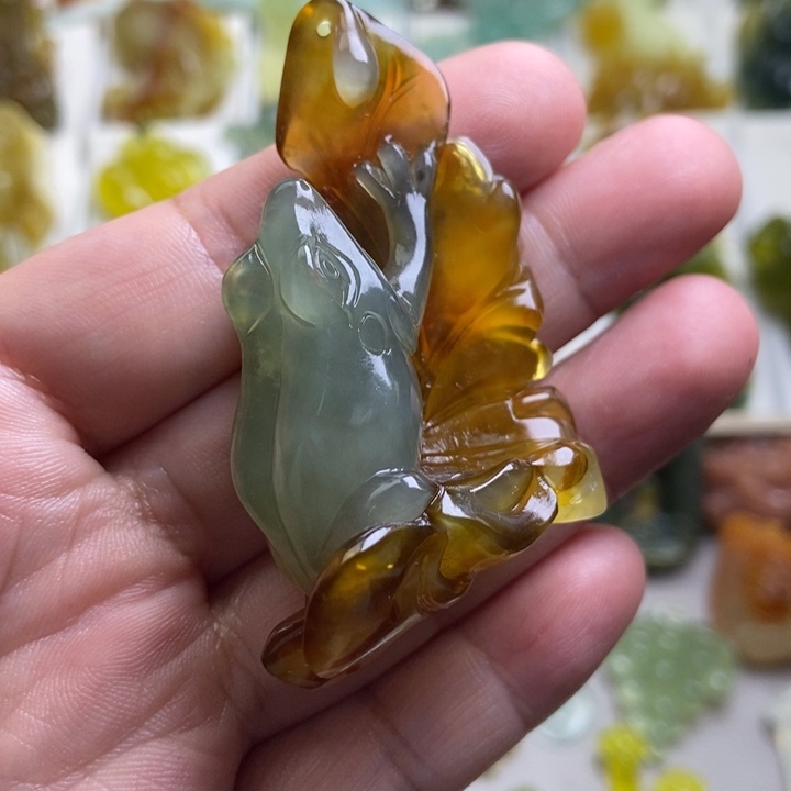 未镶嵌蛇纹石玉挂件