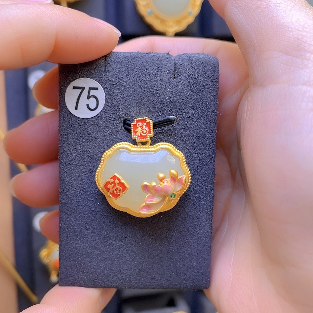 和田玉颈饰银S925镀金镶嵌