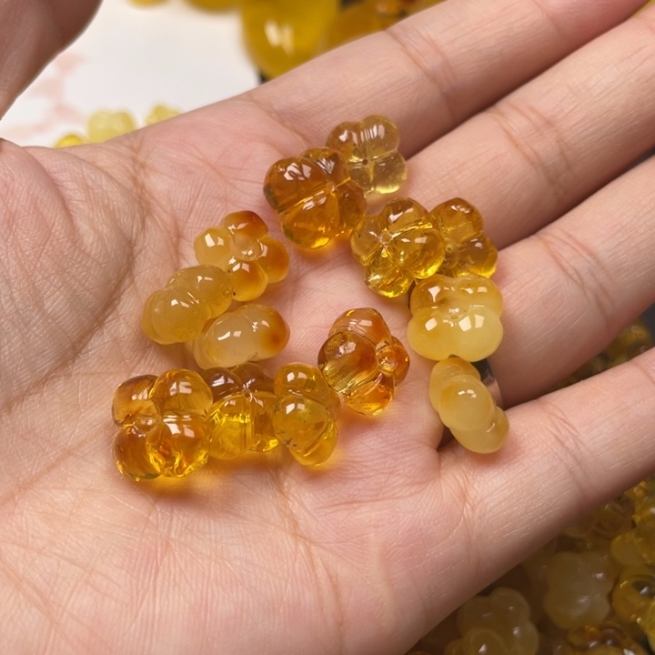 琥珀未镶嵌裸石蜜蜡微粉随机5克