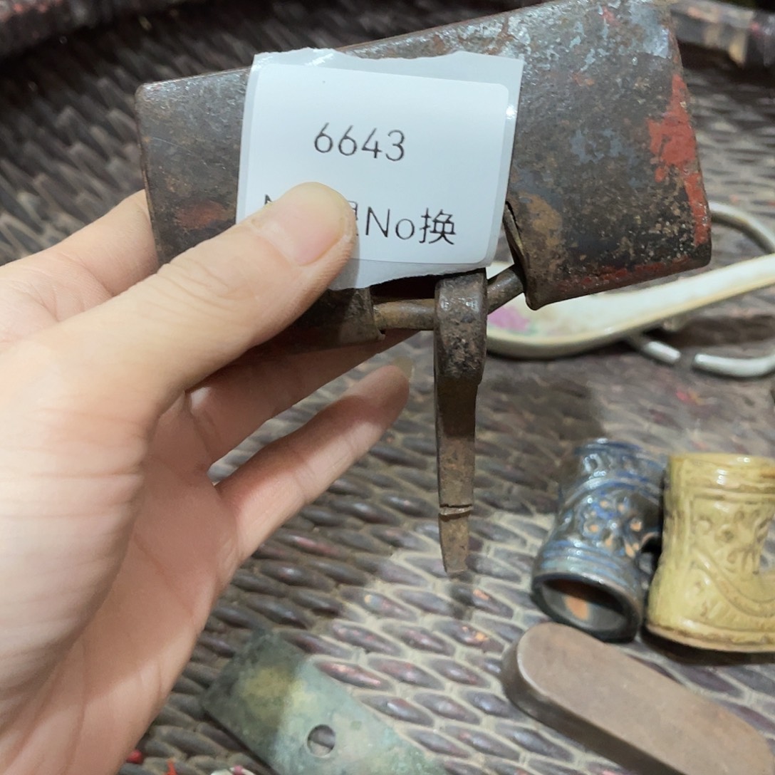 双***酒瓷片6643号工艺品