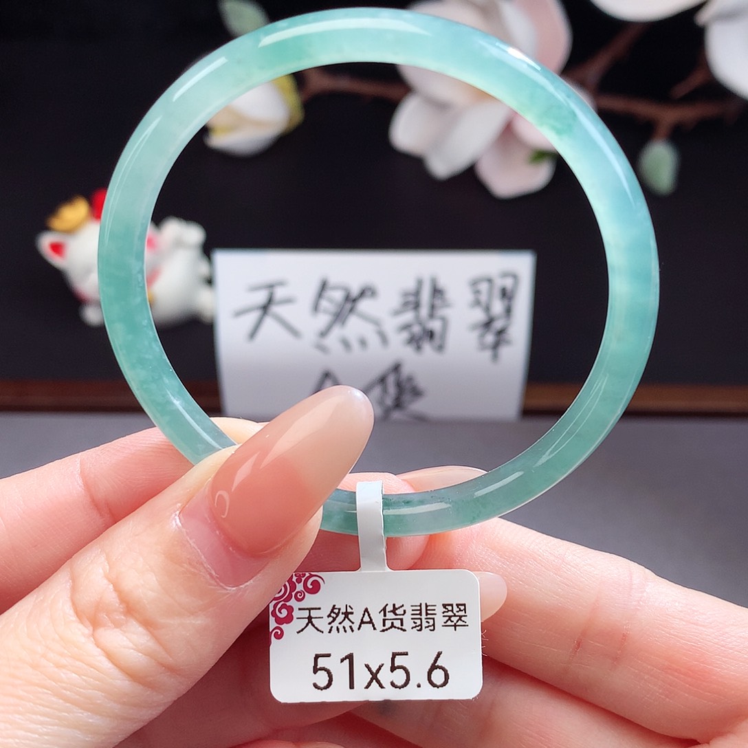 翡翠手镯（圆镯）未镶嵌