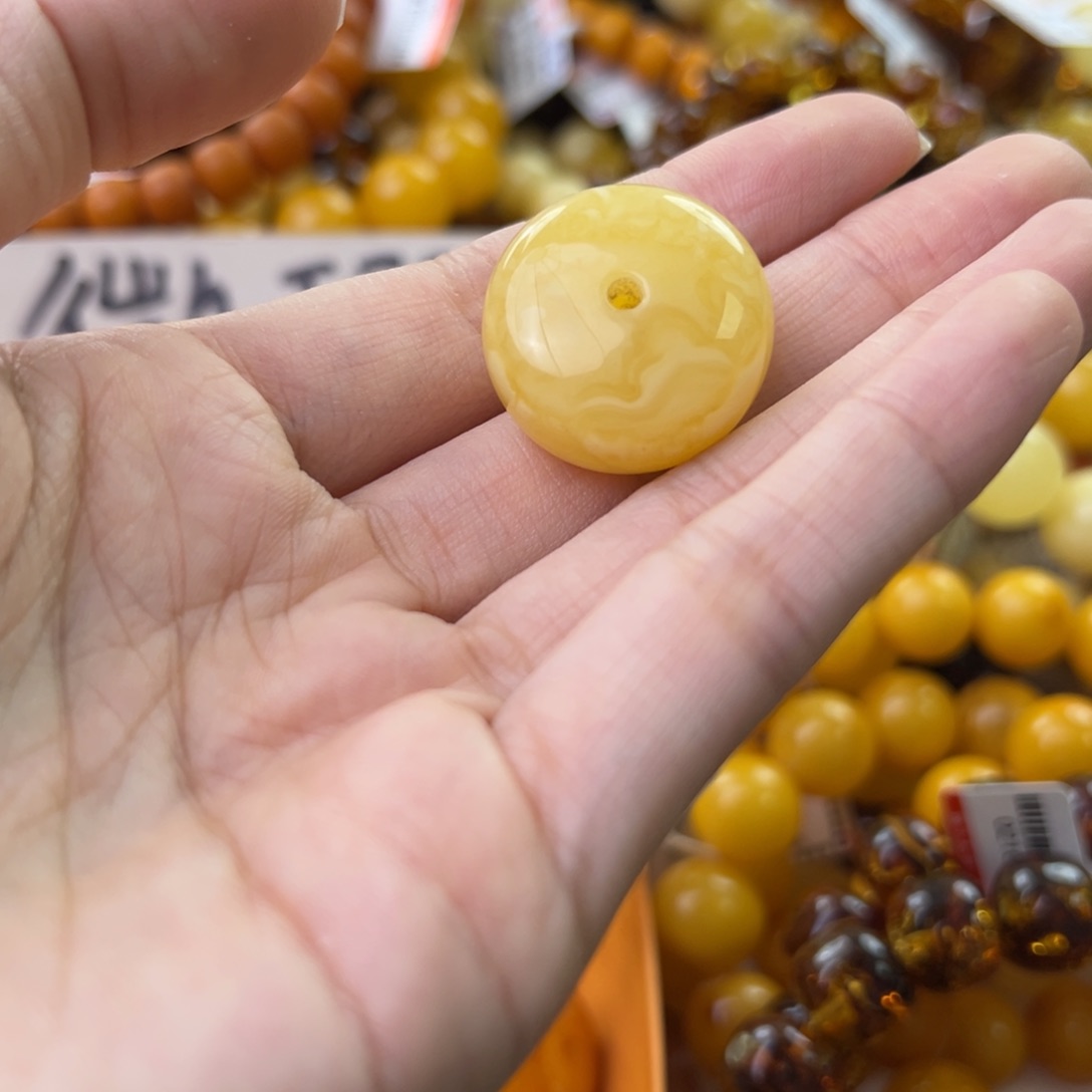 琥珀珠宝奇石未镶嵌