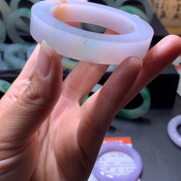 C***e定制翡翠未镶嵌翡翠手镯