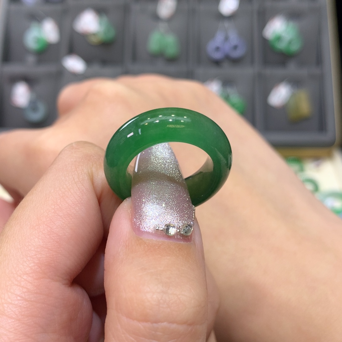 翡翠戒指未镶嵌12-13啤酒瓶