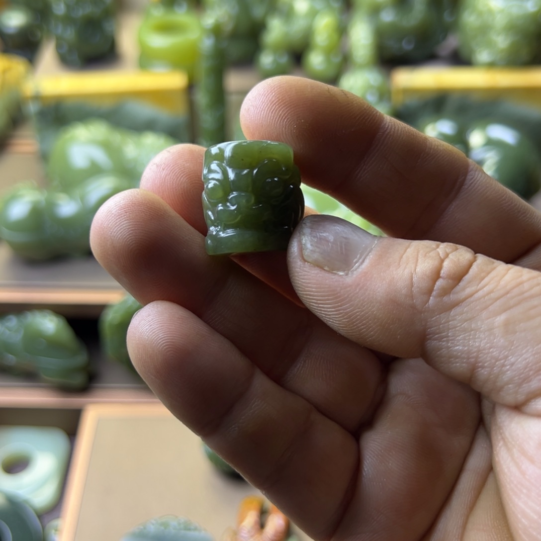 岫岩老玉（透闪石质玉）挂件未镶嵌义**天