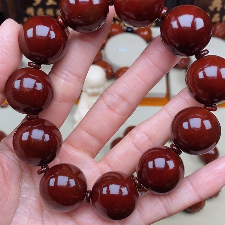 橄榄核吊坠龙**下光珠，