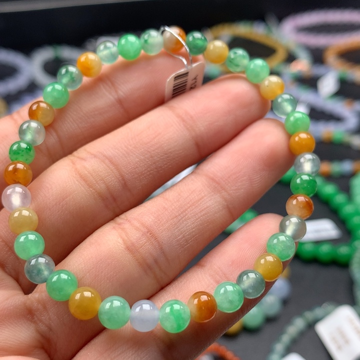 翡翠手镯未镶嵌卡