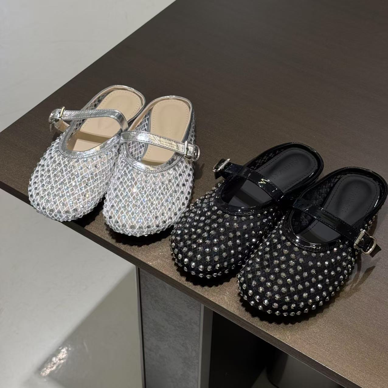 【胖福福大码女鞋】韩版网纱水钻拖鞋一字扣低跟平底外穿女凉鞋