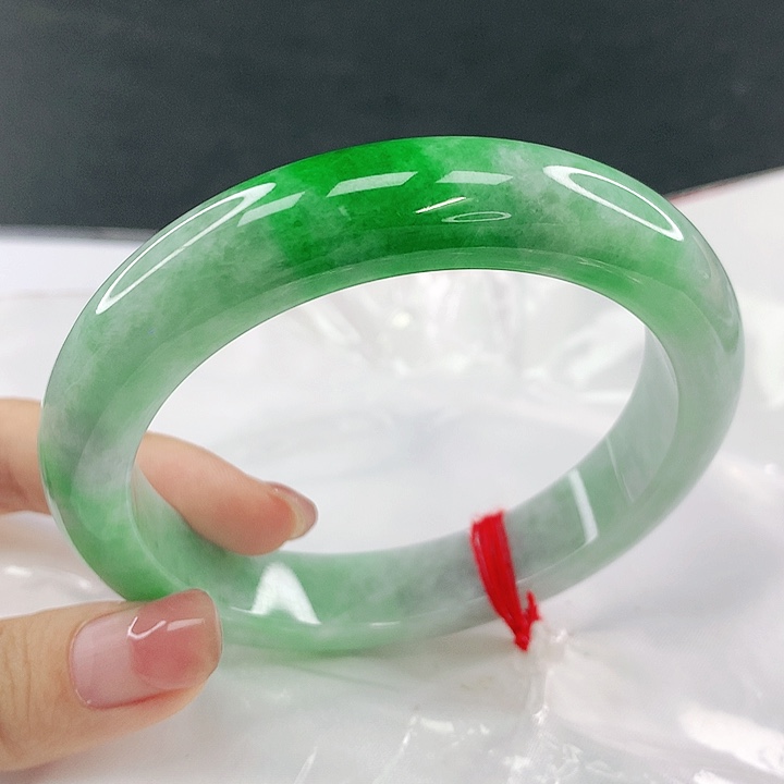 翡翠未镶嵌手镯圈62.6，0B055