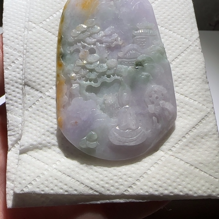 翡翠颈饰未镶嵌山水