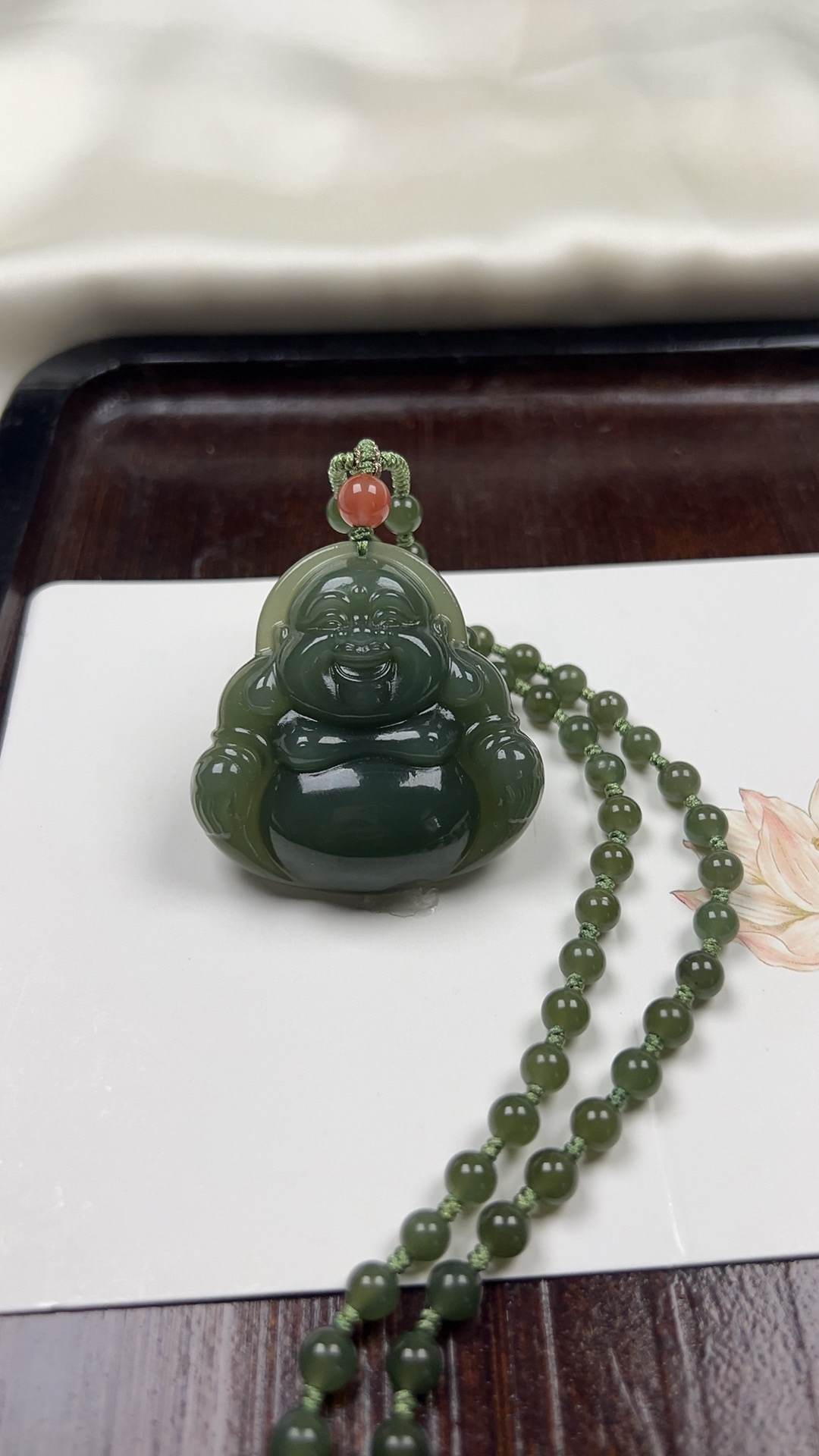 天然和田玉，青海料深湖水绿大佛，玉质细腻油油润润47.6×47.3×11.6