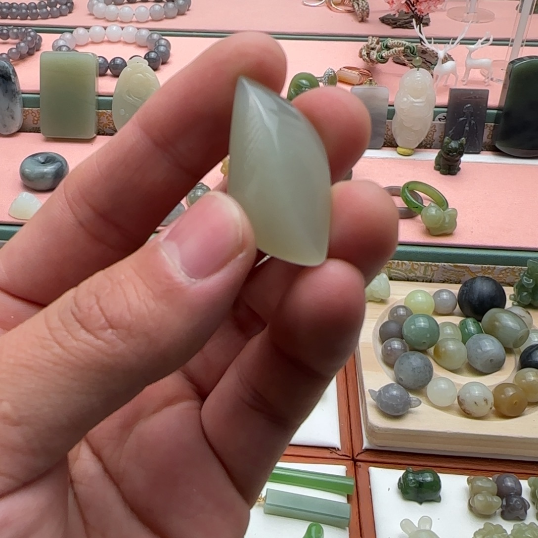 和田玉未镶嵌吊坠(不含链)