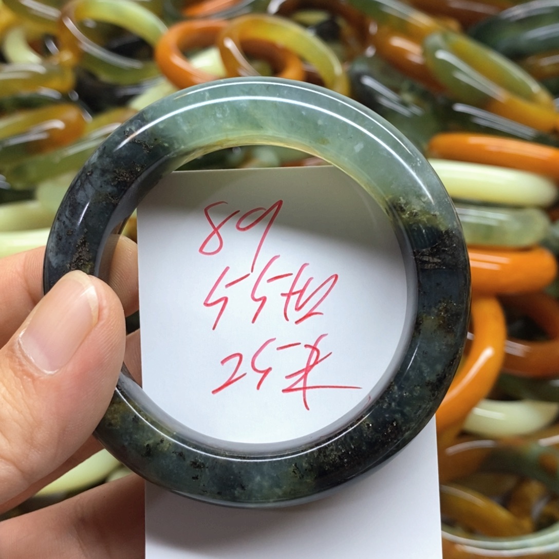 未镶嵌蛇纹石玉手镯