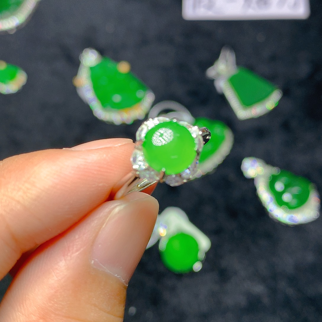 翡翠银S925镶嵌颈饰我