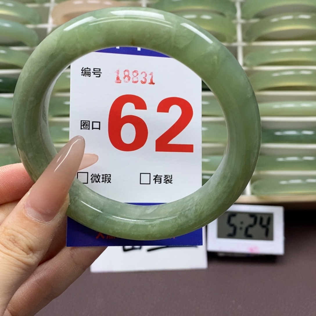 未镶嵌蛇纹石玉手镯