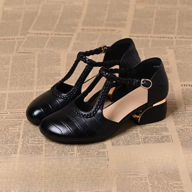 圆头包头胶粘低跟民族风时装凉鞋黑色女士中跟