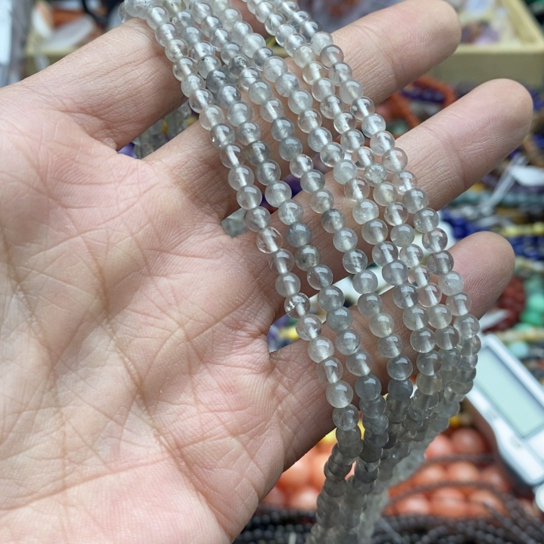 玛瑙/玉髓未镶嵌珠宝半成品一条天然4mm透体灰水晶