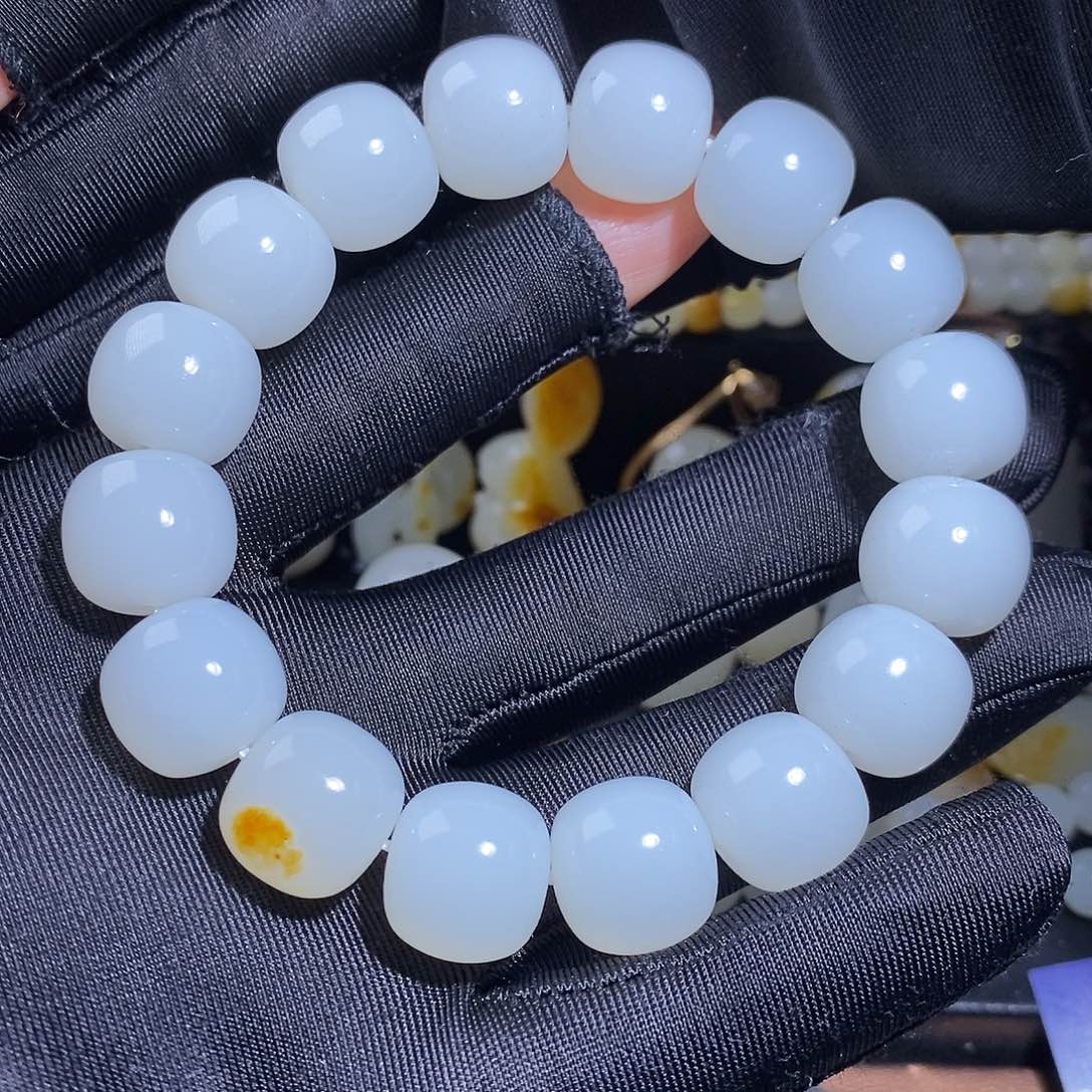 和田玉套链未镶嵌董****”