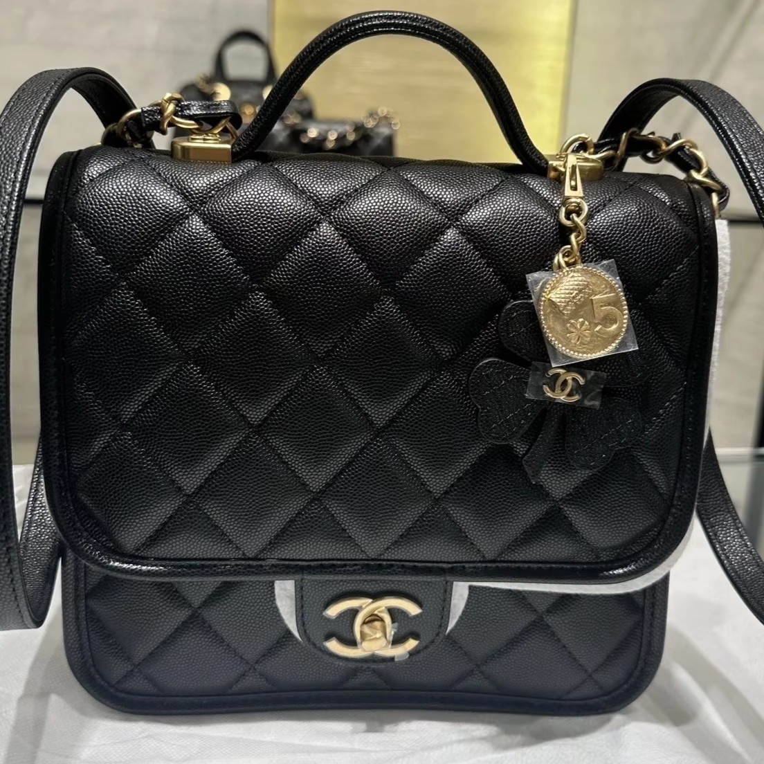 95新 Chanel/香奈儿 98新 奢总管/四叶草双肩包/芯片