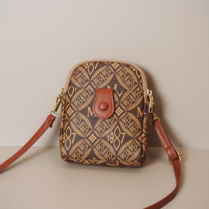 清（长15高18厚6cm）时尚百搭经典手机包